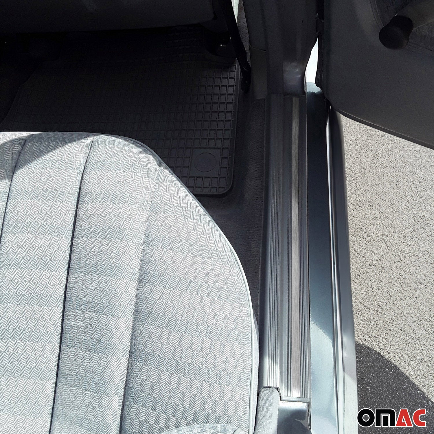 Couverture de Seuil de porte pour Mercedes Classe C W202 1993-2000 inox Brossé