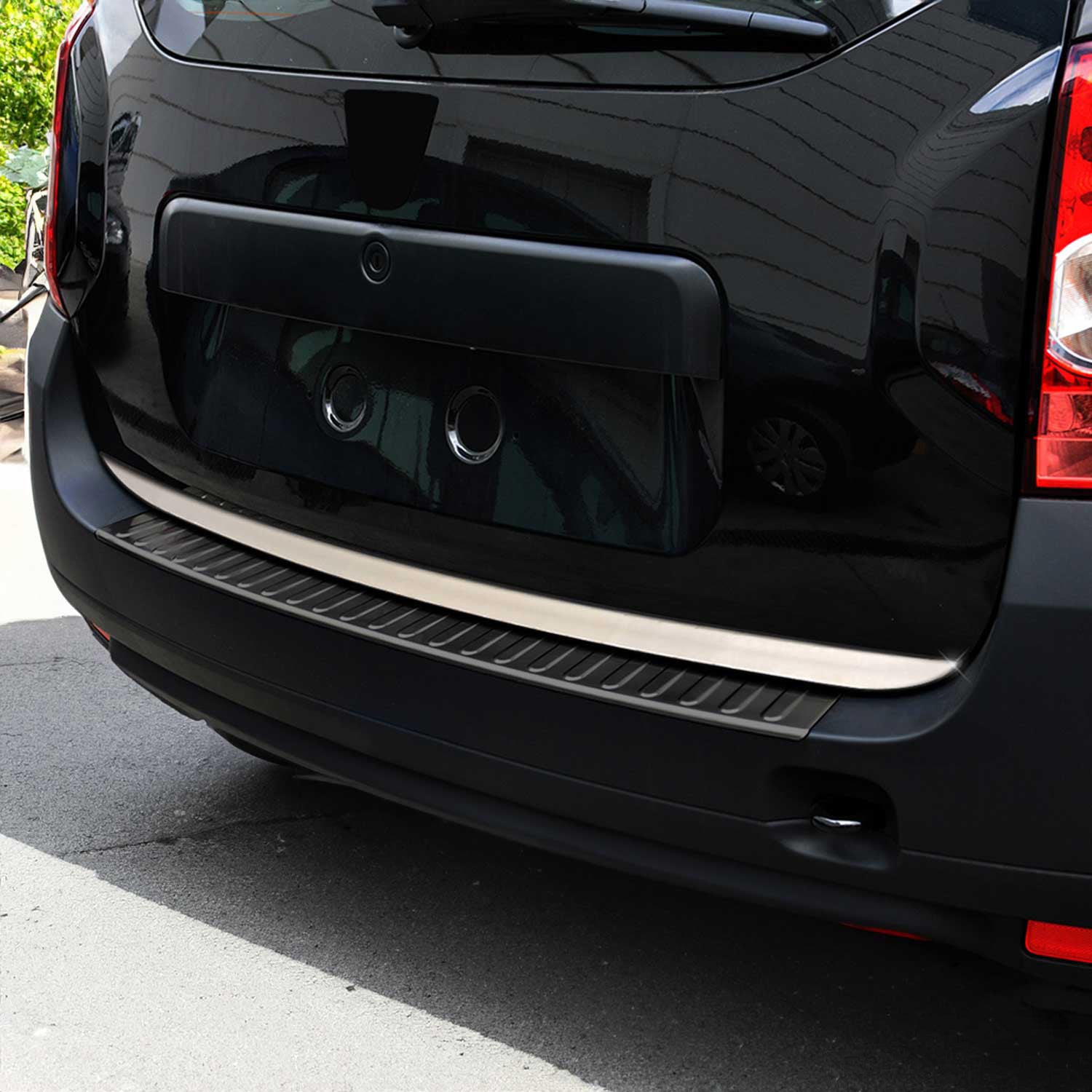 Protection de Pare-Chocs Arrière pour Dacia Duster I 2010-2017 Inox dark chrome