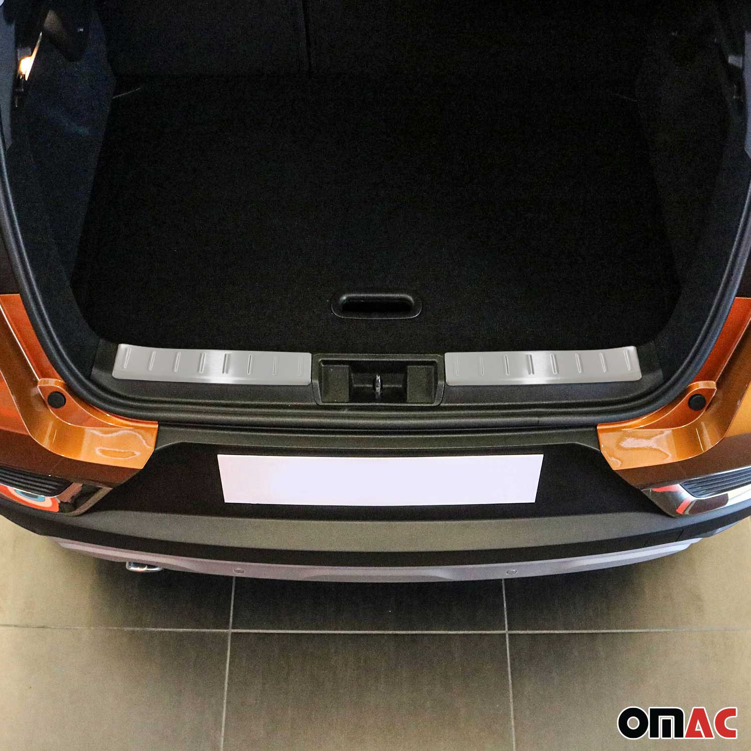 Protection de seuil de coffre pour Renault Captur 2020- 2025 en acier 2 pièces