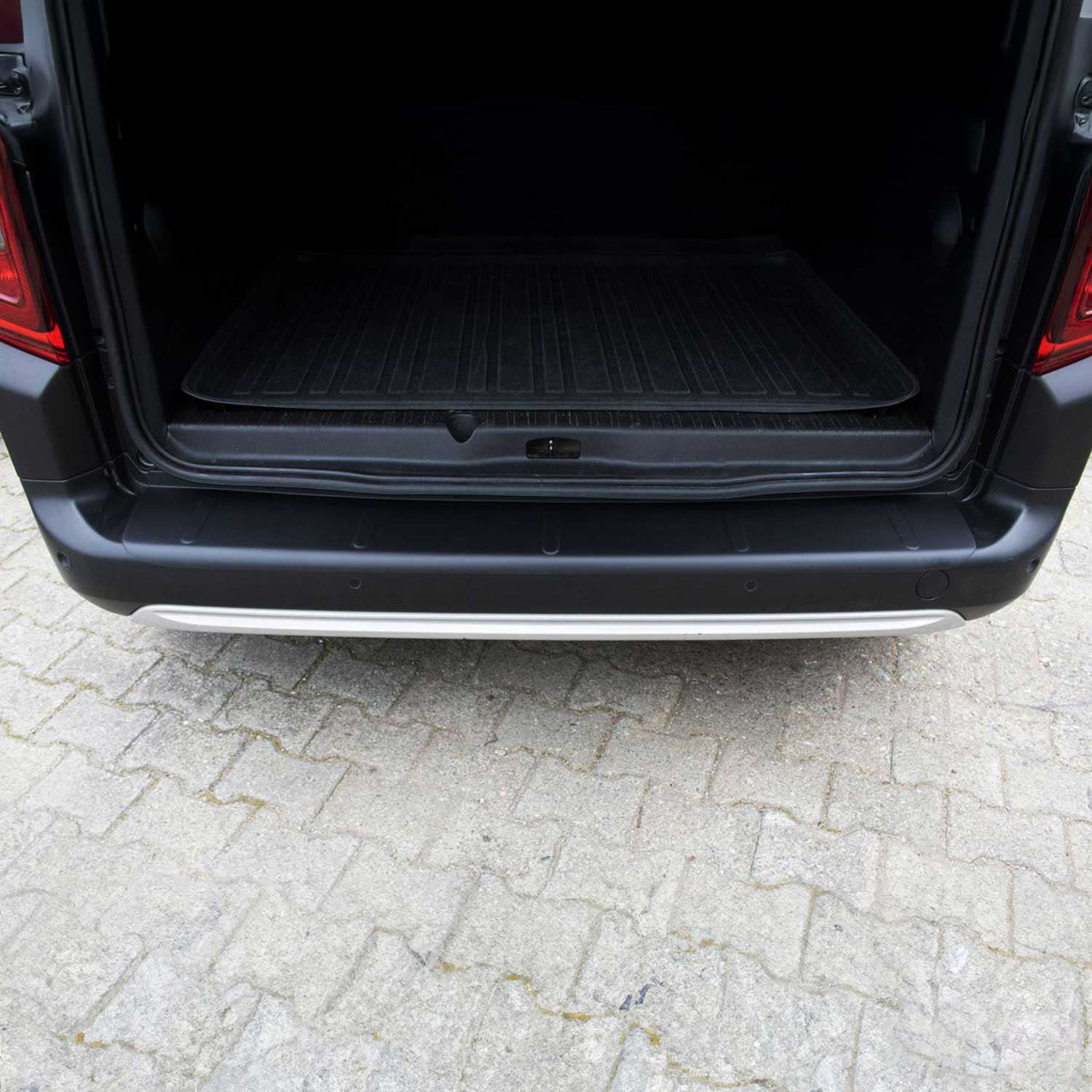 Seuil de coffre pour Peugeot Partner Tepee / Citroen Berlingo 2008-2018 noir mat