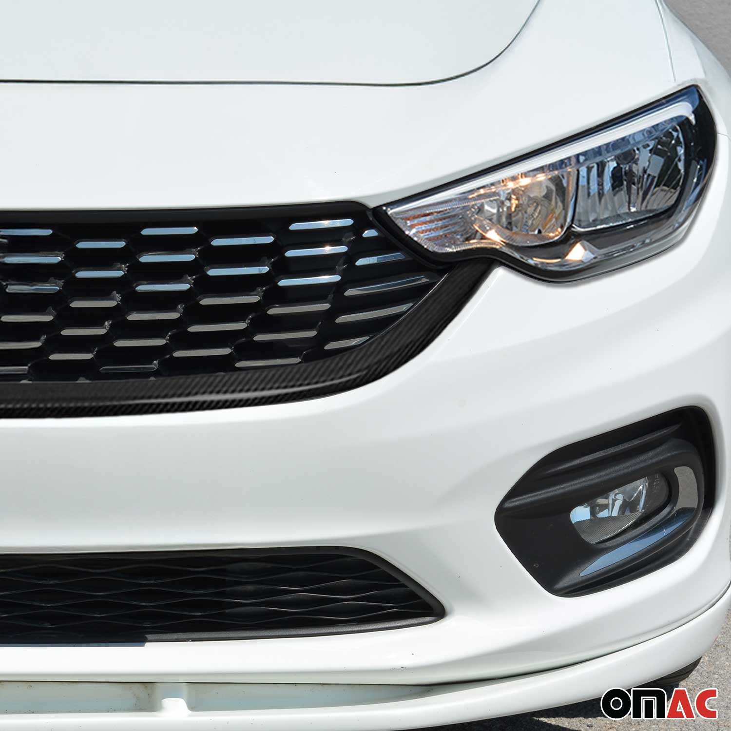 Moulure de Grille de Calandre pour Fiat Tipo Berline HB 2015-2026 Carbone