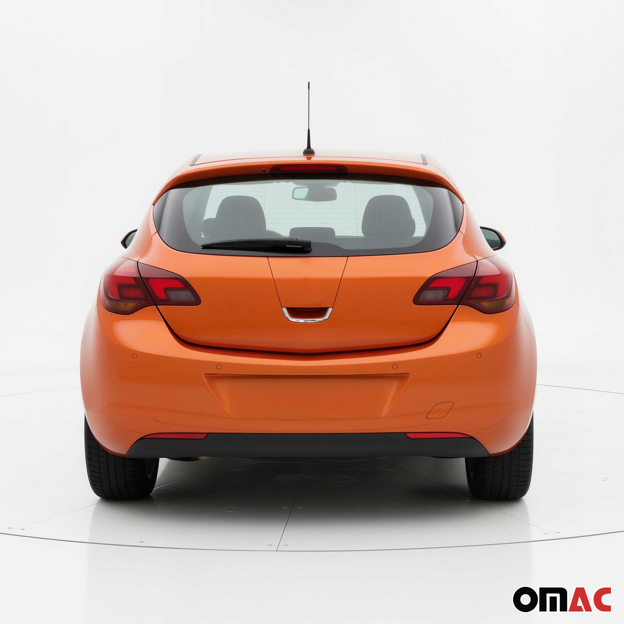 Garniture supérieure de Coffre pour Opel Astra J 2010-2015 acier inox