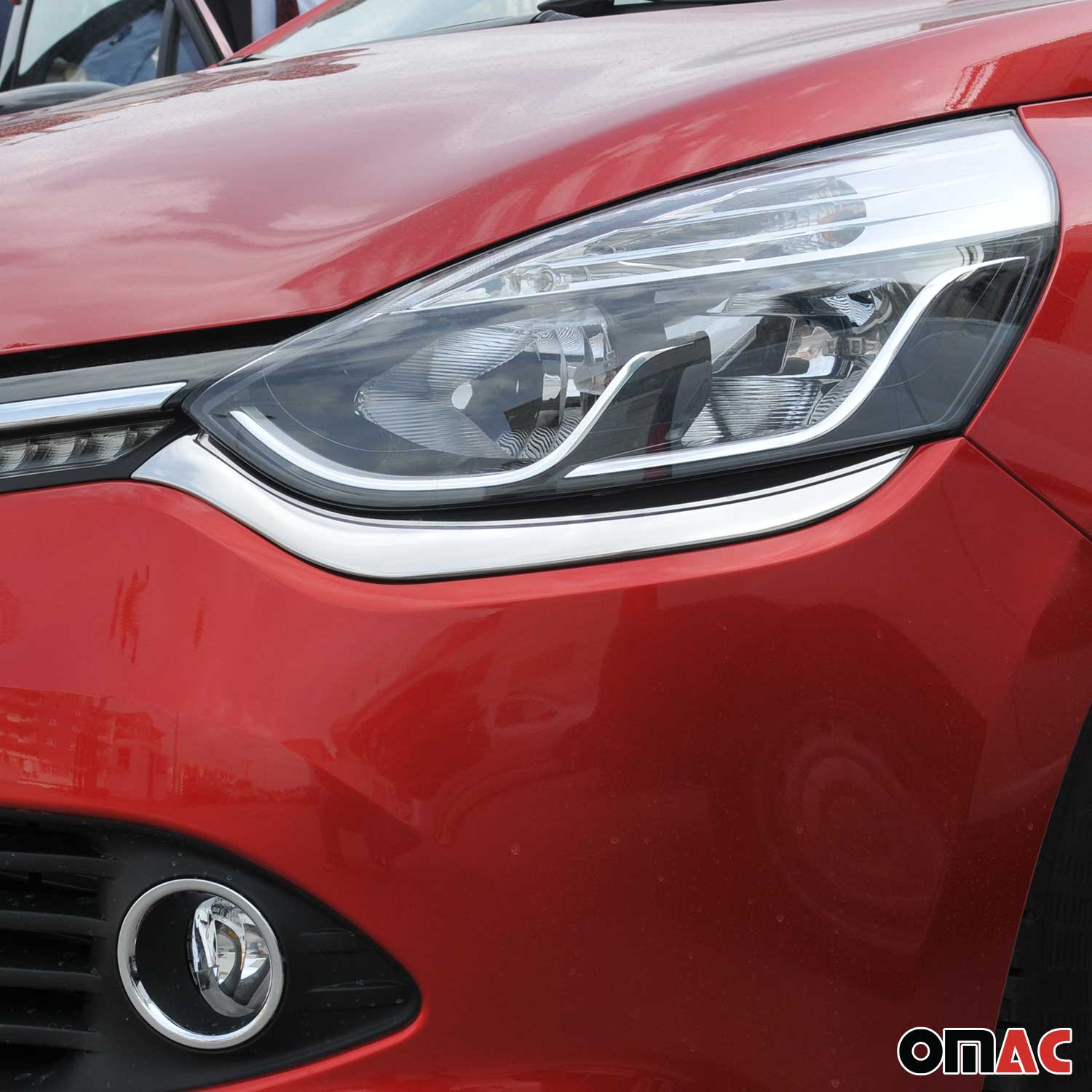 Cadres de Phares avant (inférieure) Renault Clio IV 2012-2016 Inoxydable Chromé