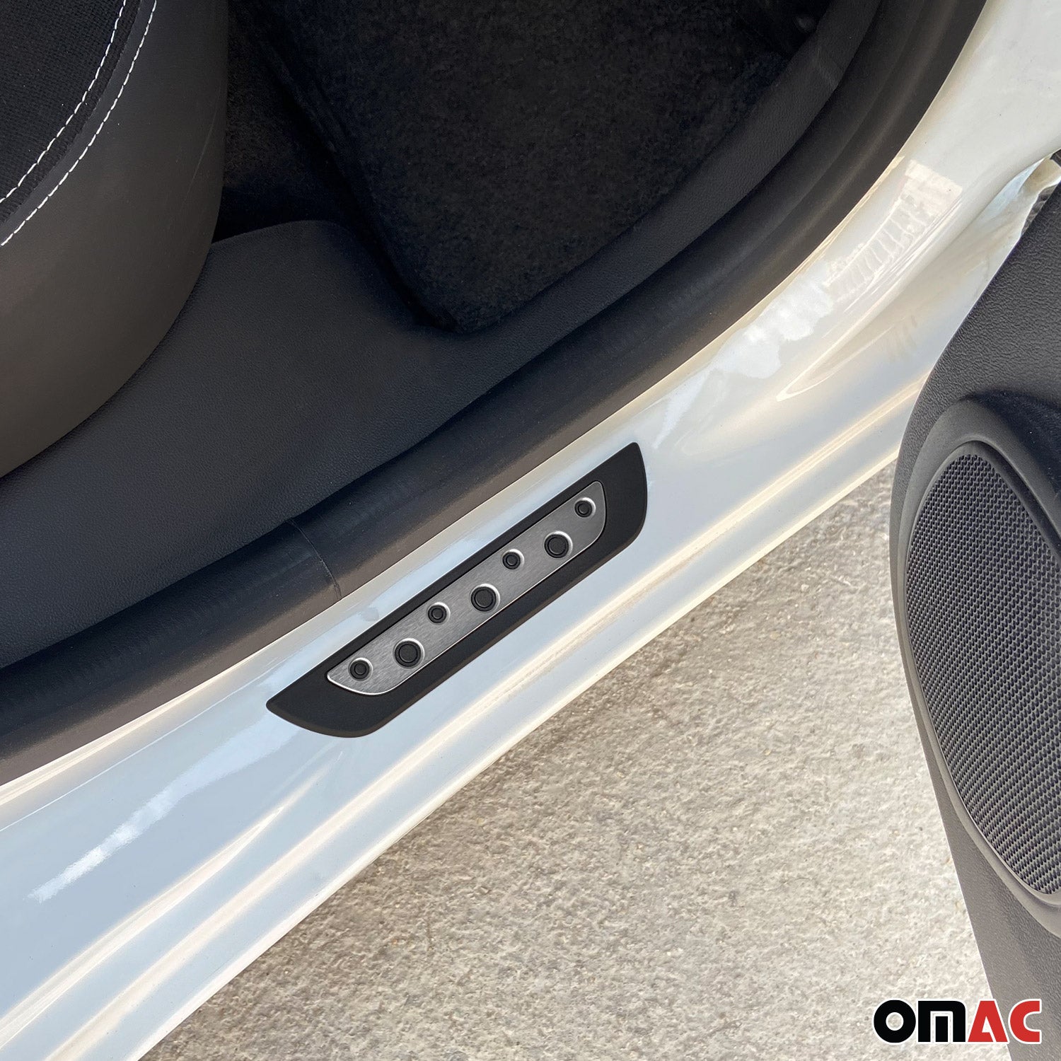 Seuils de porte pour Skoda Rapid 2012-2019 4 pcs en acier inox Chromé