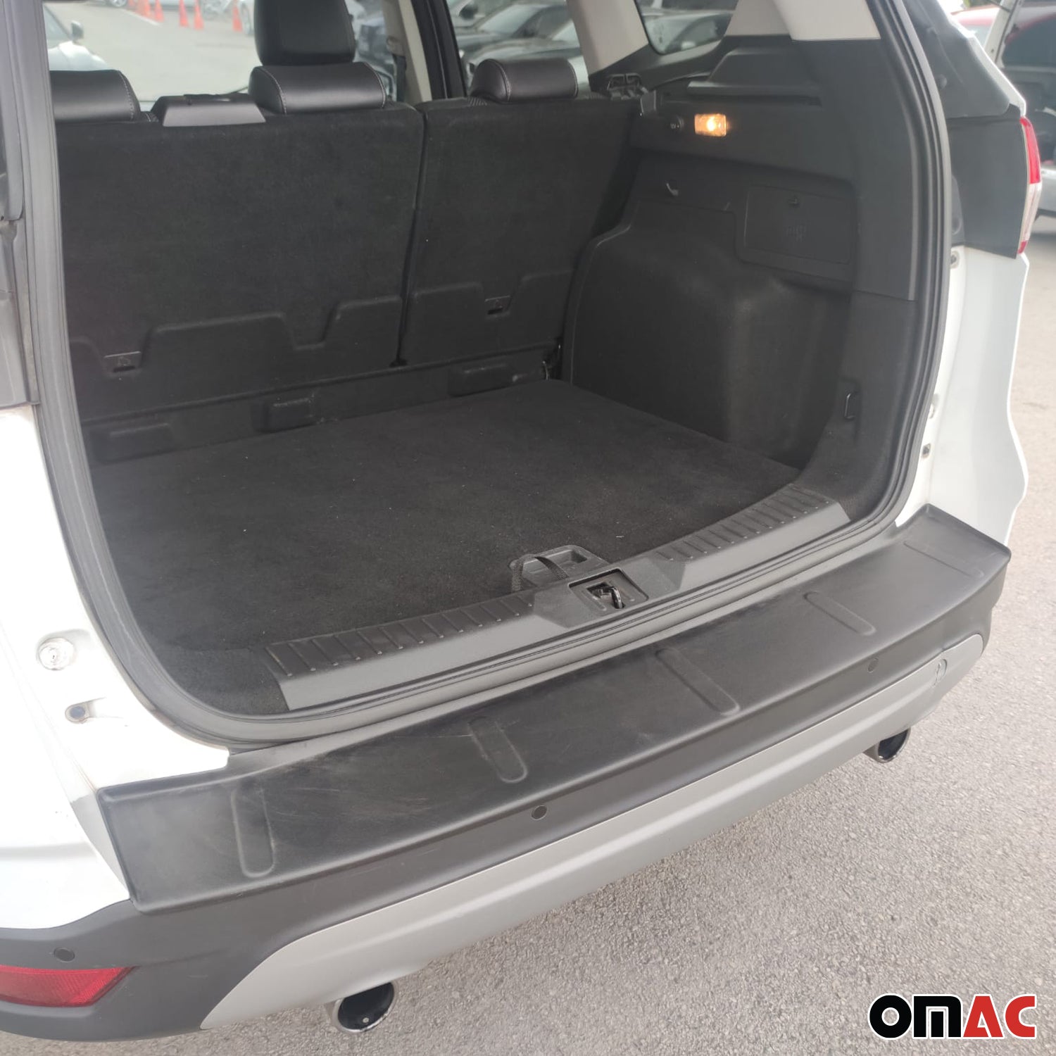 Protection de Pare-Chocs Arrière pour Ford Kuga II 2012-2019 Acrylique noir mat