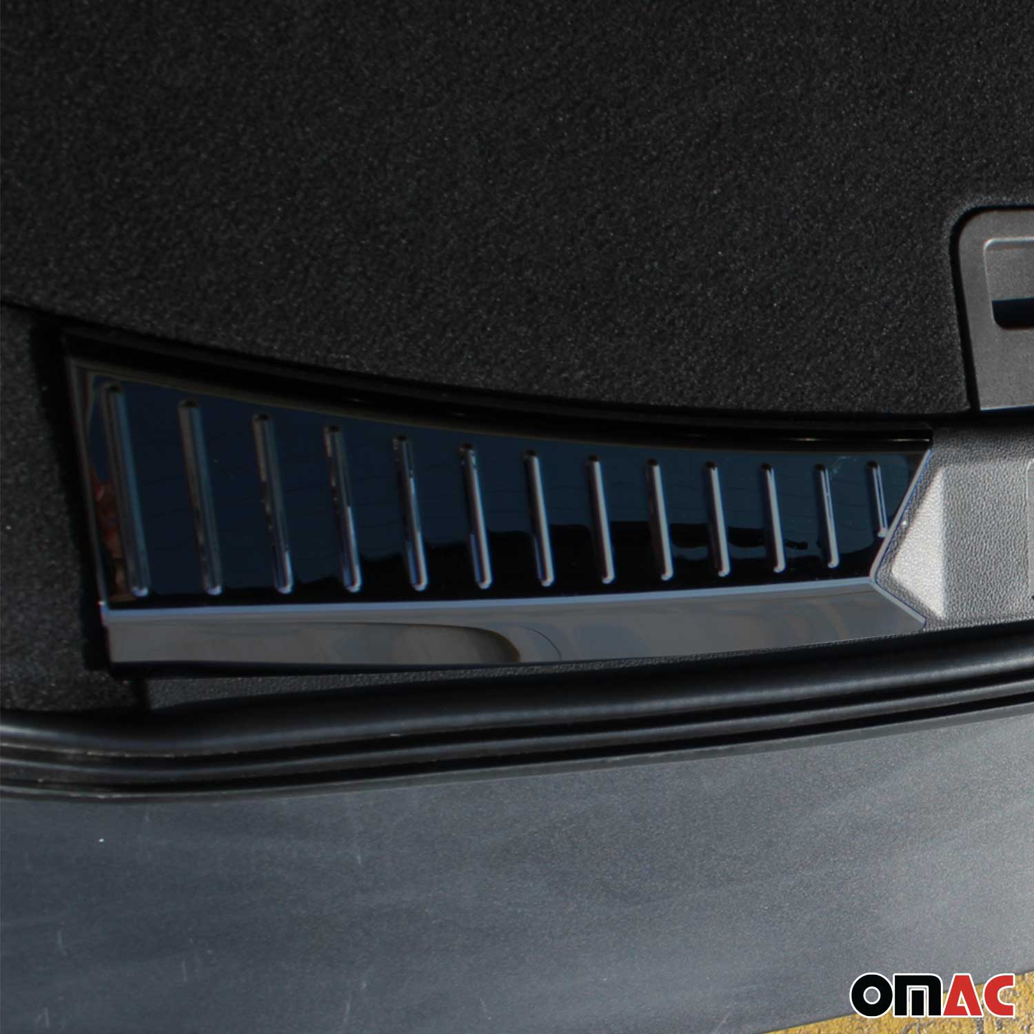 Protection de Pare-Chocs pour Ford Kuga II 2012-2017 Pre-FL Inox dark chrome