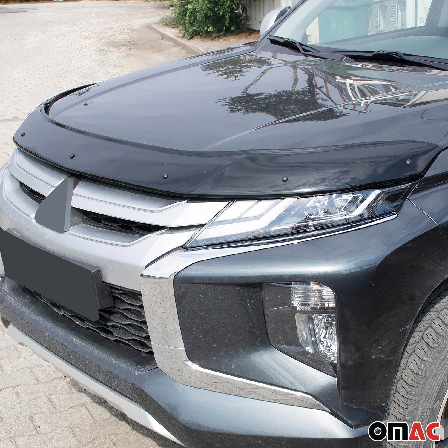 Déflecteur de Capot pour Mitsubishi L200 2019-2026 en Acrylique Noir