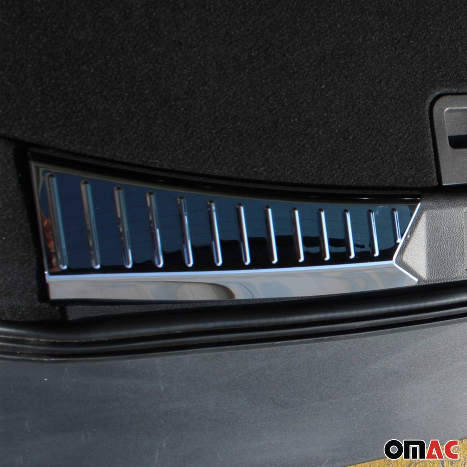 Protection Seuil de Coffre pour Ford Kuga II 2012-2017 Pre-FL Acier Inox 2 Pcs