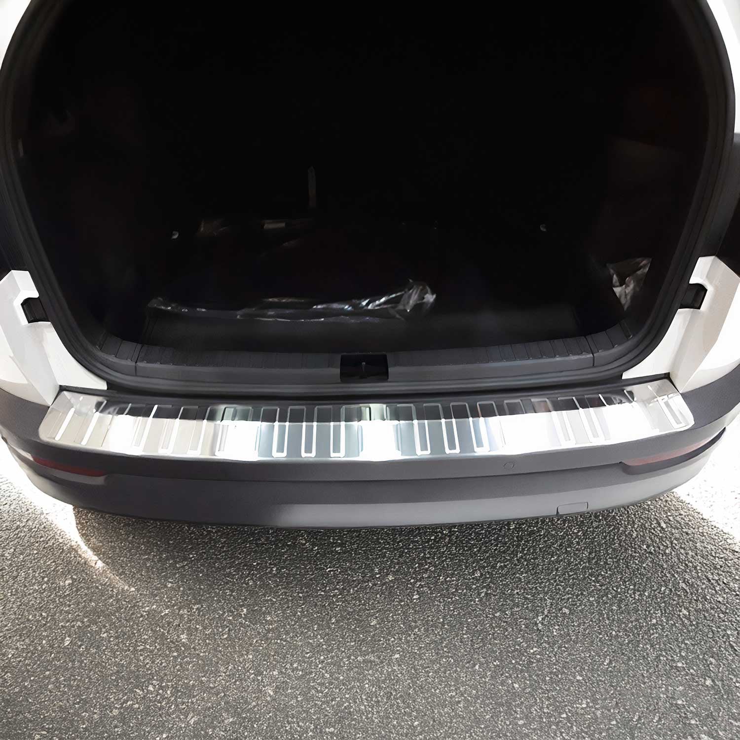 Protection de Pare-Chocs Arrière pour Skoda Karoq 2017-2026 Inox finition polie