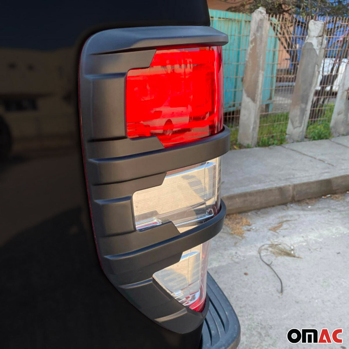 Cadre de feu stop arrière pour Ford Ranger T6 P375 2015-2022 Facelift noir 2x
