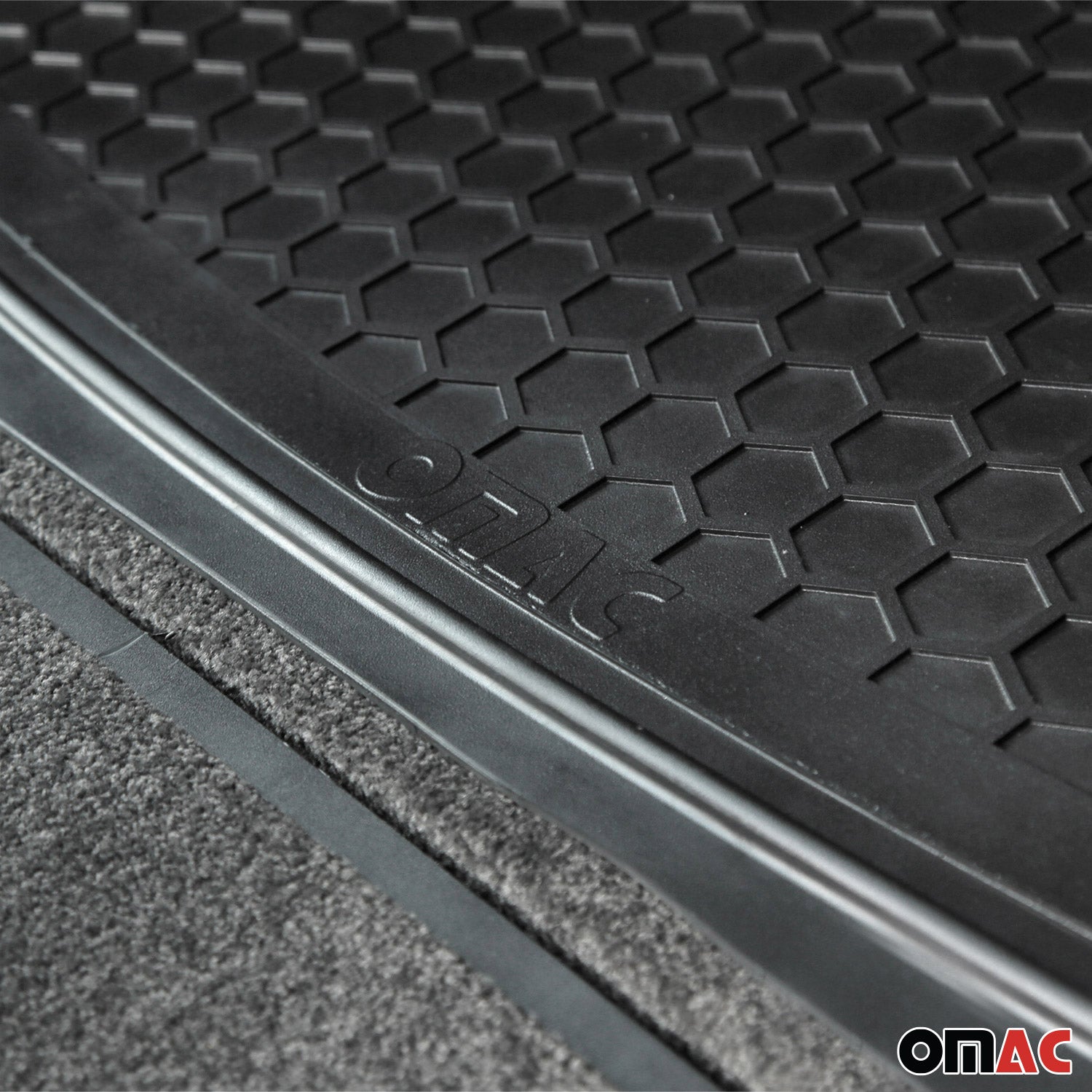 Tapis de coffre pour Mitsubishi Eclipse Cross antidérapant et toutes saisons